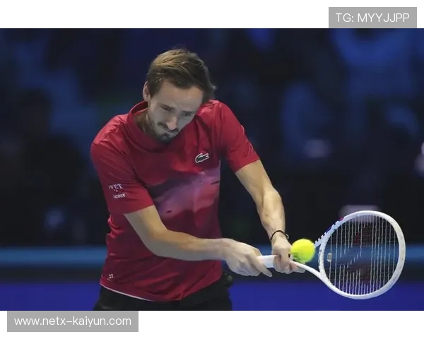 ATP年终总决赛单打小组赛，弗里茨与德米纳尔为出线权全力一搏